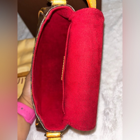 Louis Vuitton Monogram Sac Tambourin Crossbody - Picture 4 of 15